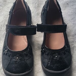 Umi girls size 12.5 dress shoes